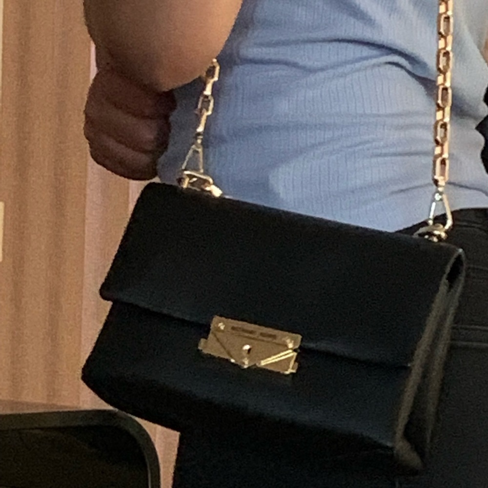 Micheal Kors shoulder/ crossbody bag